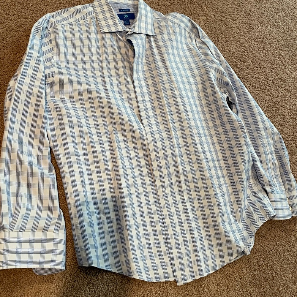 Men’s XL Button up non iron shirt